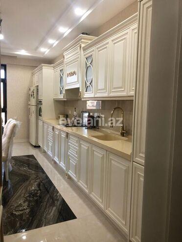 Продаётся, новостройка, 3-комнаты, 182 m², Низами m.