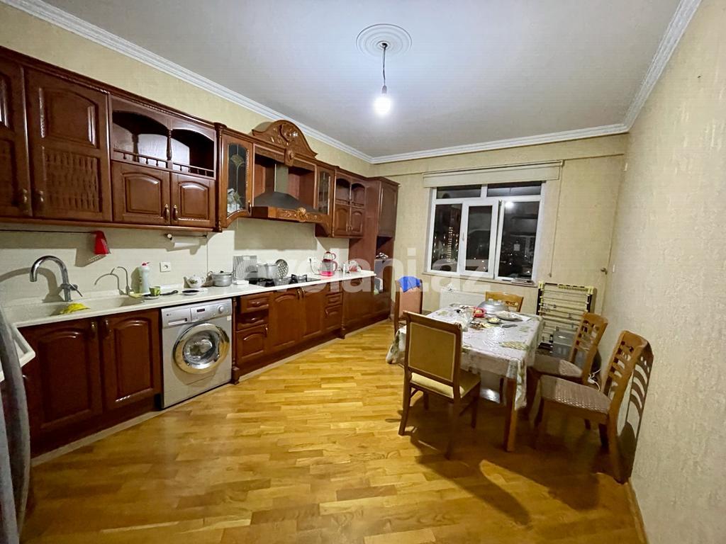 Satılır, yeni tikili, 3 otaqlı, 145 m², Qara Qarayev m.
