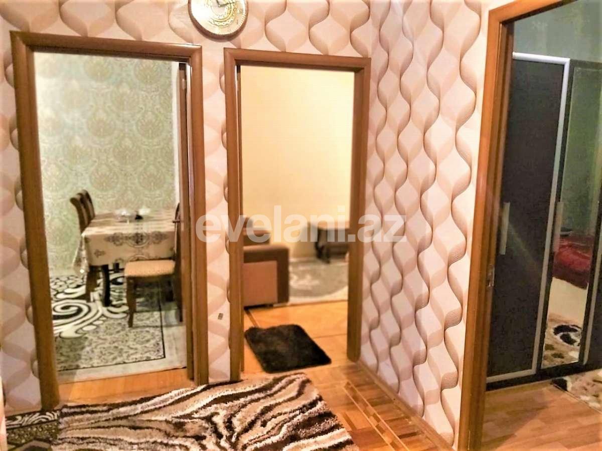 Satılır, köhnə tikili, 3 otaqlı, 80 m², Bakı, Binəqədi r, 9-cu mikrorayon q, Azadlıq prospekti m.