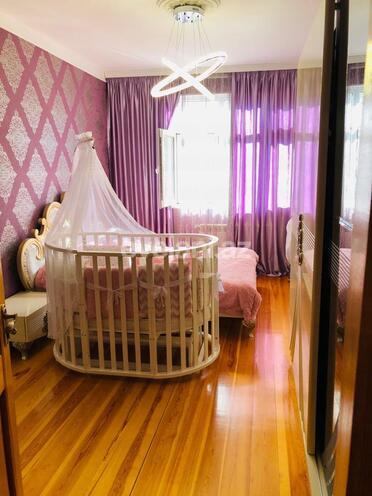 Продаётся, вторичка, 3-комнаты, 70 m², Насими m.