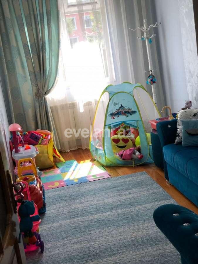 Продаётся, вторичка, 3-комнаты, 70 m², Насими m.