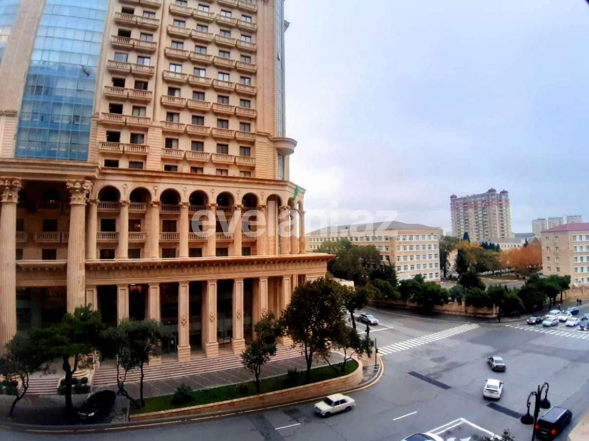 Продаётся, новостройка, 3-комнаты, 177 m², Элмляр Академиясы m.