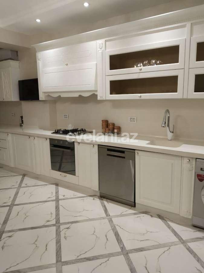 Kirayə verilir, yeni tikili, 3 otaqlı, 150 m², 28 may m.