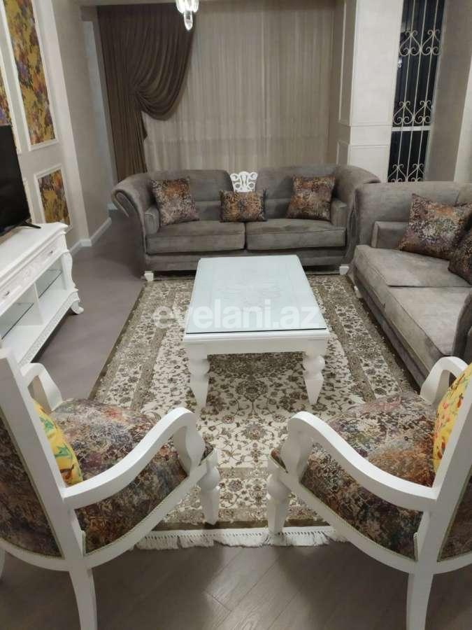 Kirayə verilir, yeni tikili, 3 otaqlı, 150 m², 28 may m.