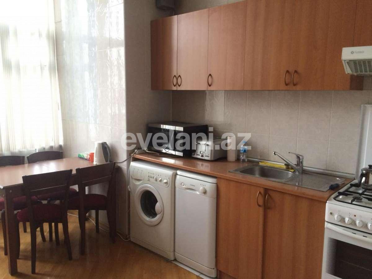 Rent, old building, 3 room, 110 m², Icheri Sheher m.