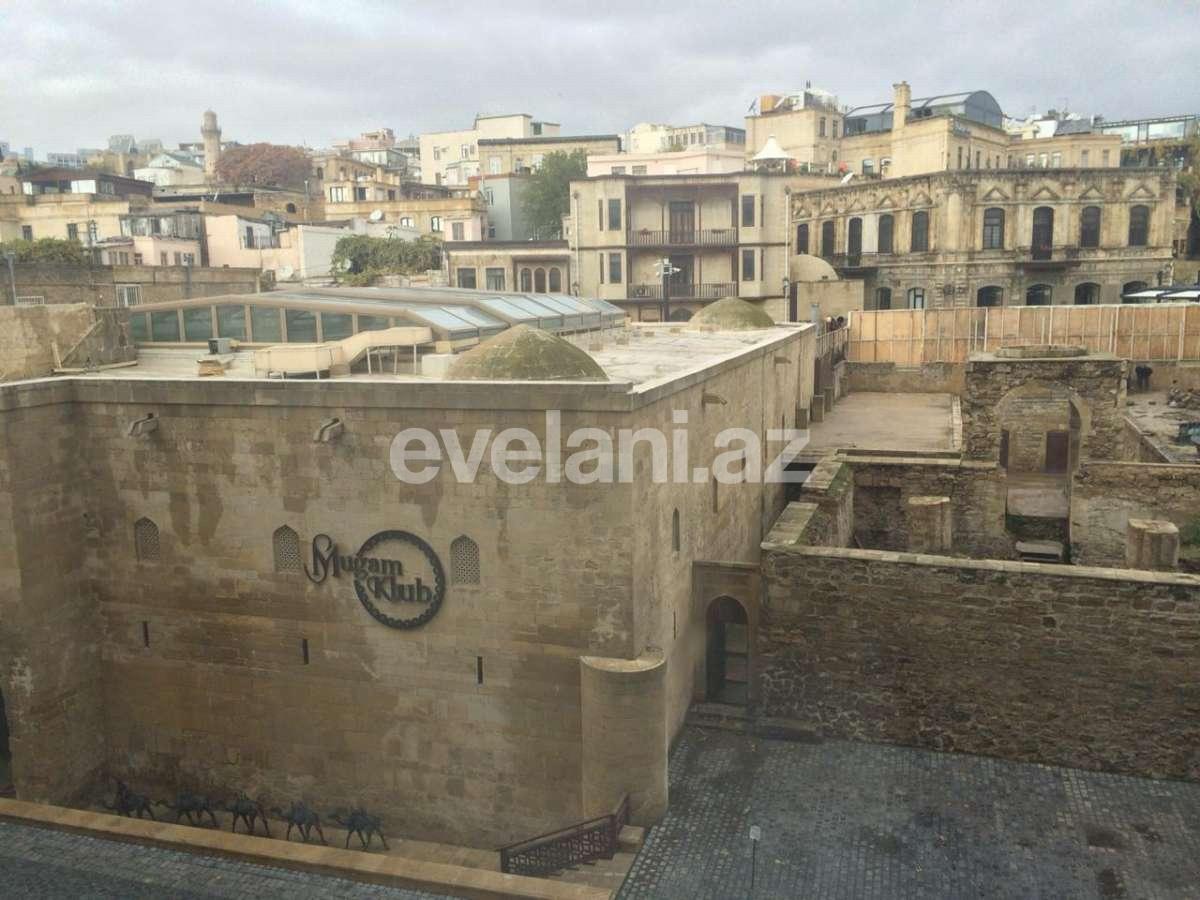 Rent, old building, 3 room, 110 m², Icheri Sheher m.