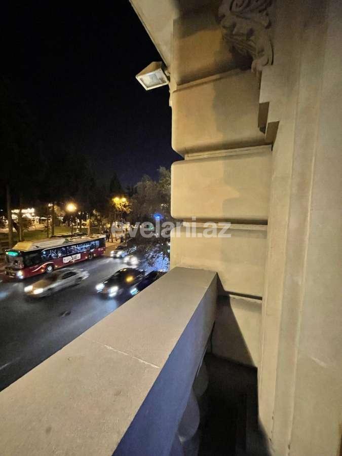 Satılır, köhnə tikili, 3 otaqlı, 90 m², Sahil m.