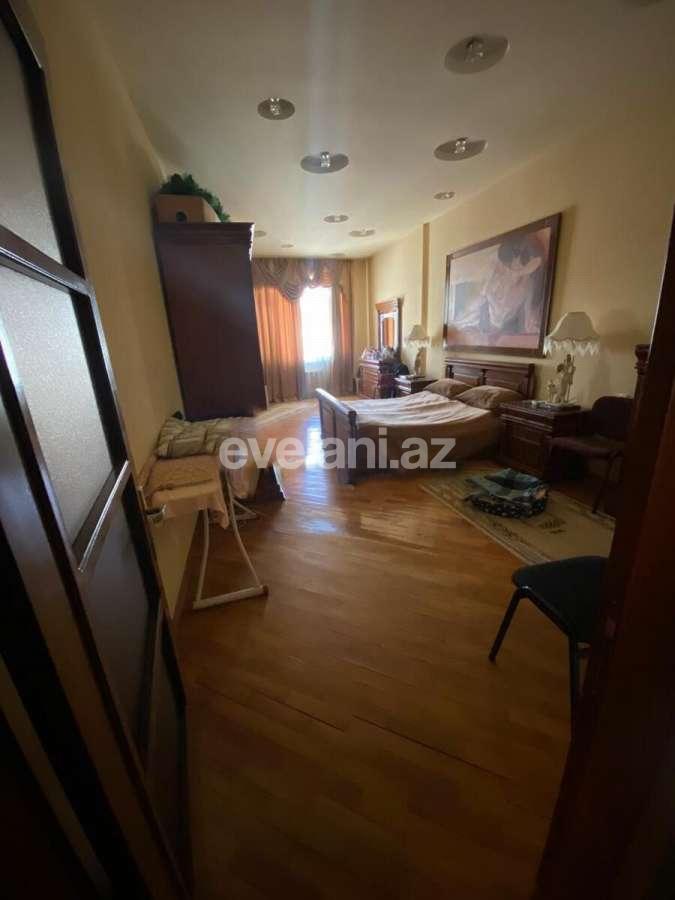 Satılır, yeni tikili, 4 otaqlı, 220 m², 28 may m.