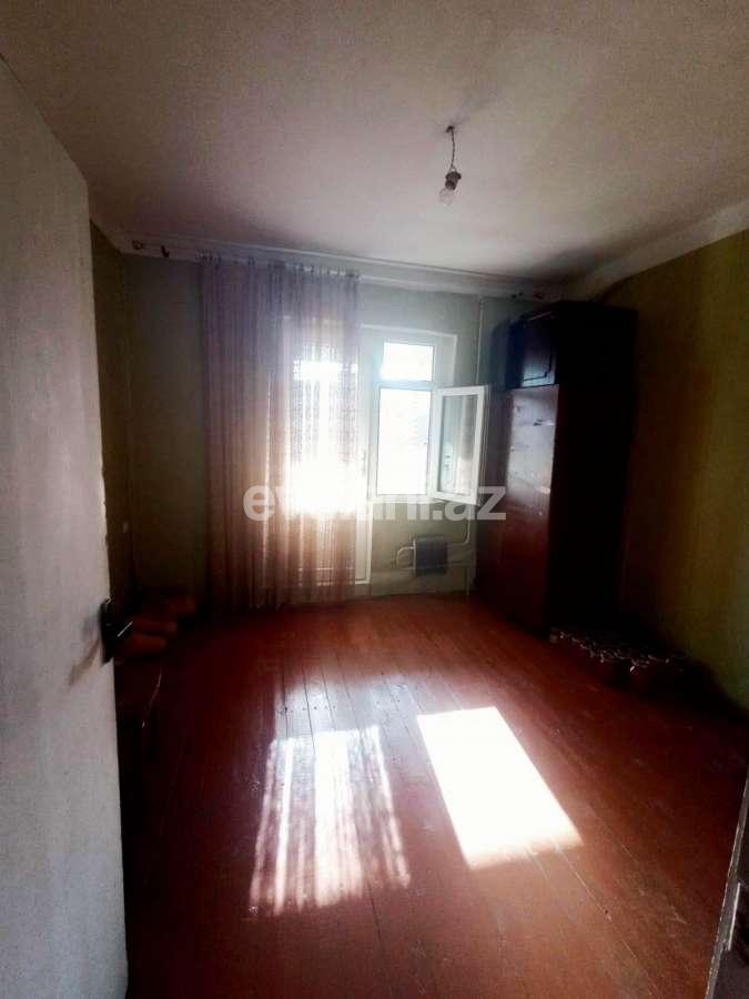 Satılır, köhnə tikili, 3 otaqlı, 80 m², Bakı, Nizami r, Xalqlar Dostluğu m.