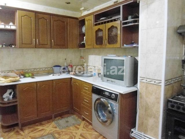 Satılır, köhnə tikili, 4 otaqlı, 110 m², Bakı, Yasamal r.
