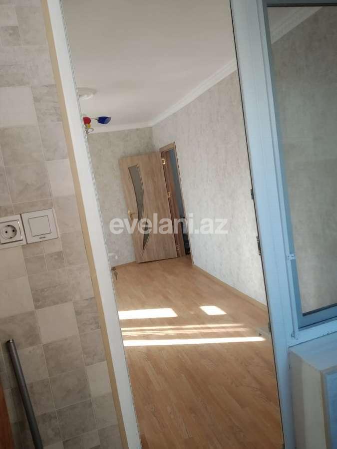 Sale, old building, 2 room, 35 m², Inshaatchilar m.