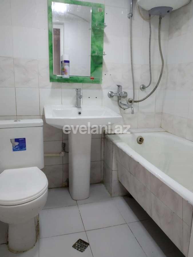 Sale, old building, 2 room, 35 m², Inshaatchilar m.