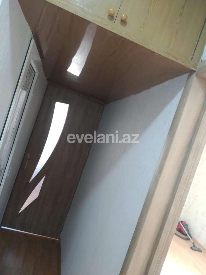 Sale, old building, 2 room, 35 m², Inshaatchilar m.