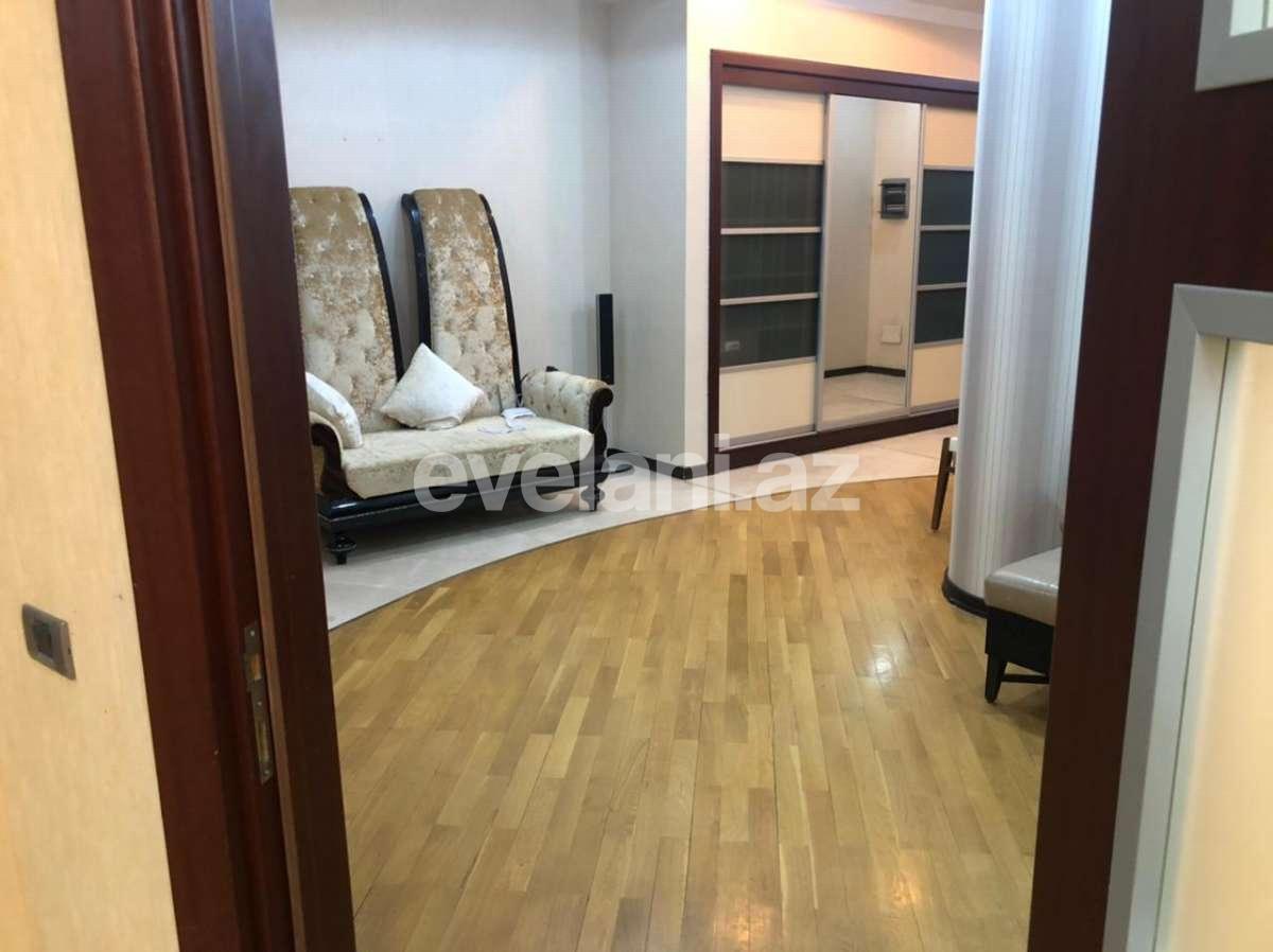 Rent, new building, 4 room, 210 m², Elmlar Akademiyası m.