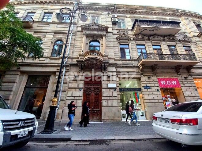 Kirayə verilir, obyekt, 380 m², Bakı, Səbail r, Sahil m.