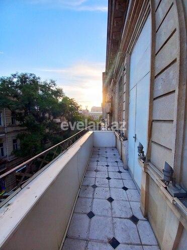 Kirayə verilir, obyekt, 380 m², Bakı, Səbail r, Sahil m.