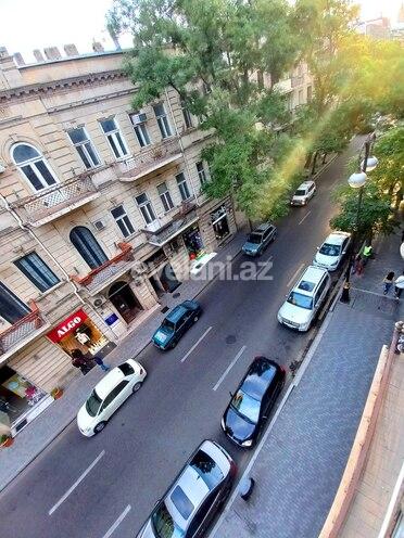 Kirayə verilir, obyekt, 380 m², Bakı, Səbail r, Sahil m.