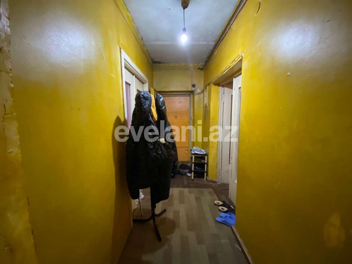 Satılır, köhnə tikili, 4 otaqlı, 100 m², İnşaatçılar m.