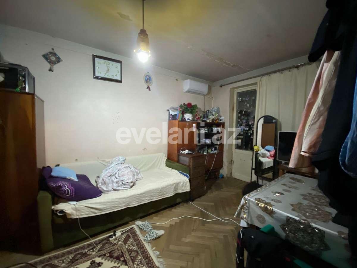 Satılır, köhnə tikili, 4 otaqlı, 100 m², İnşaatçılar m.