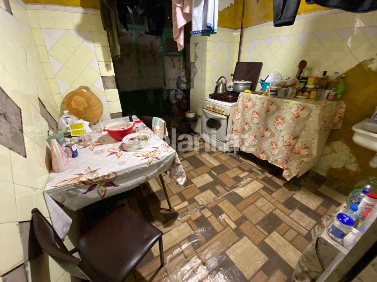 Satılır, köhnə tikili, 4 otaqlı, 100 m², İnşaatçılar m.