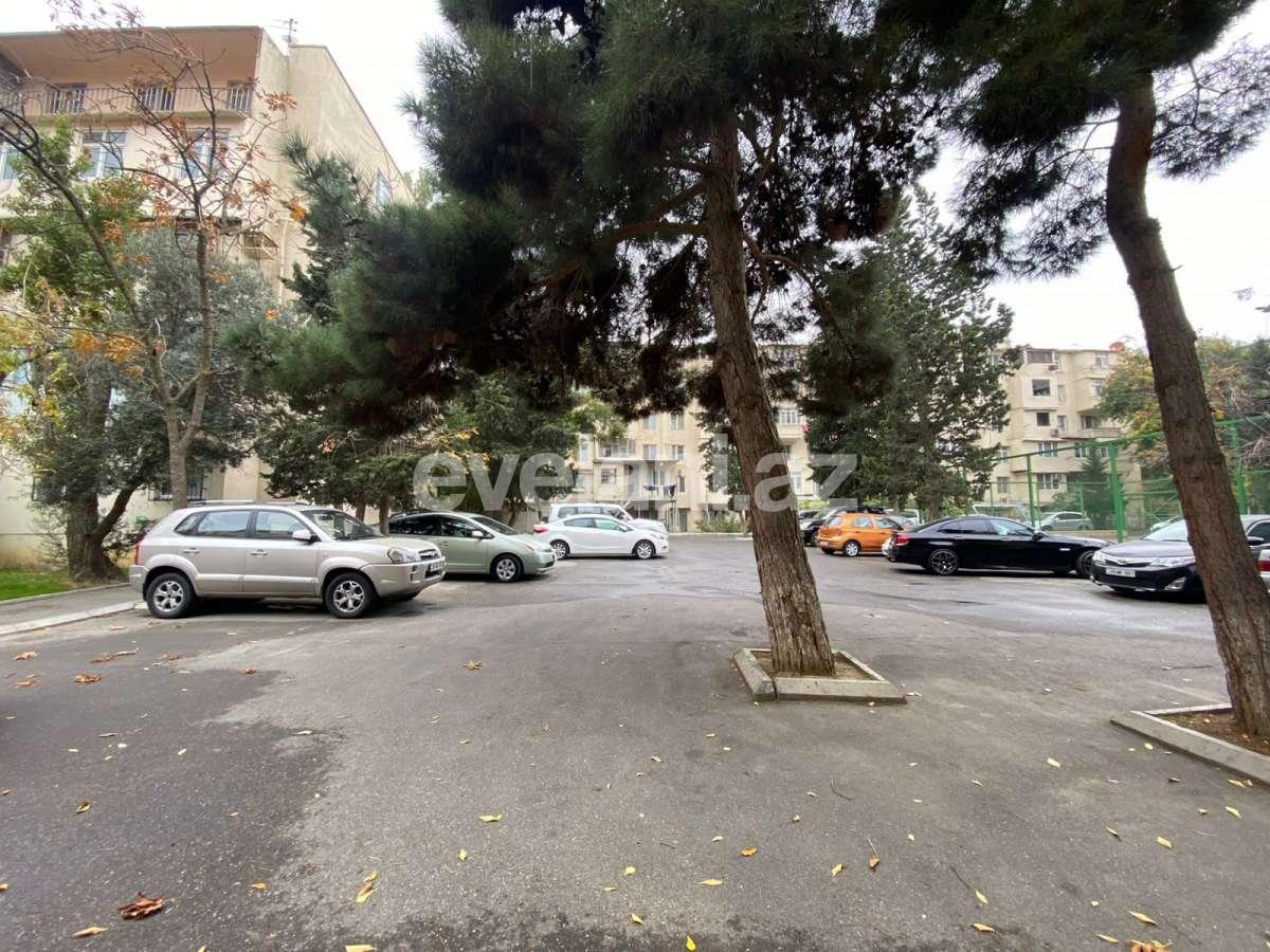 Satılır, köhnə tikili, 4 otaqlı, 100 m², İnşaatçılar m.