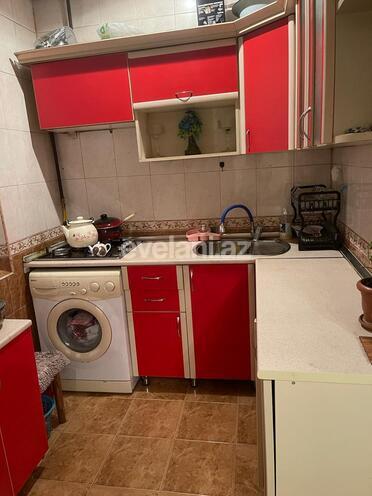 Satılır, köhnə tikili, 2 otaqlı, 55 m², Bakı, Nəsimi r, Memar Əcəmi m.