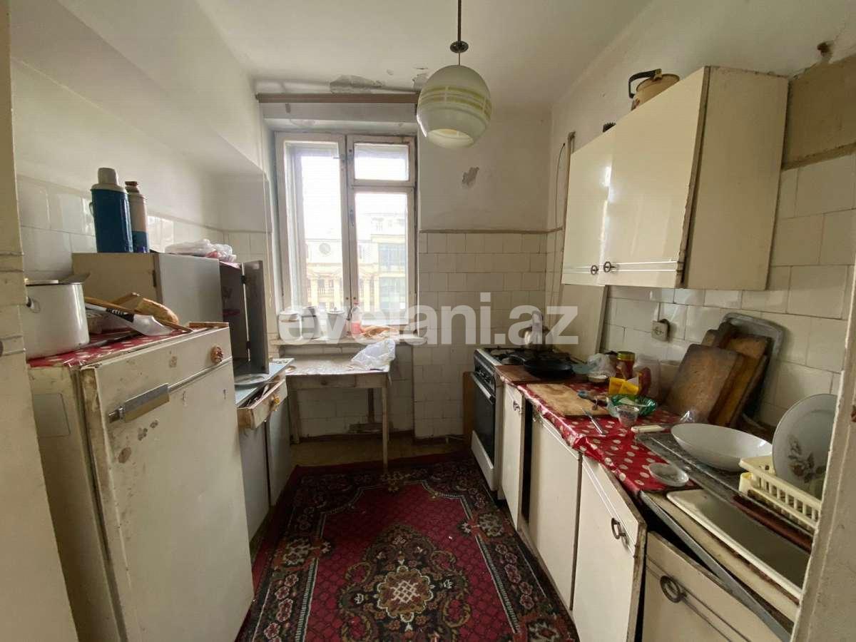 Sale, old building, 2 room, 68 m², Baku, Yasamal r, Yasamal d, Nizami m.