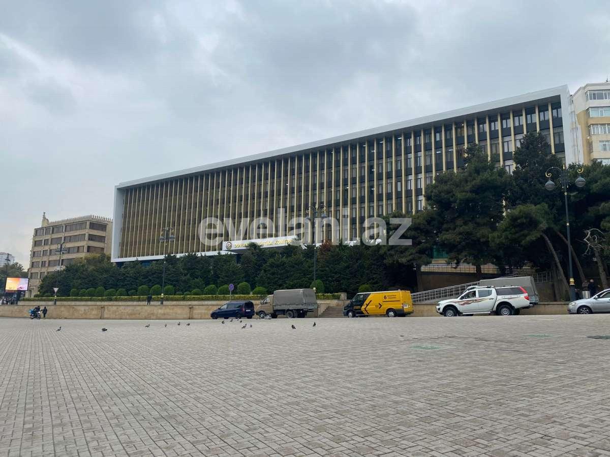 Sale, old building, 2 room, 68 m², Baku, Yasamal r, Yasamal d, Nizami m.