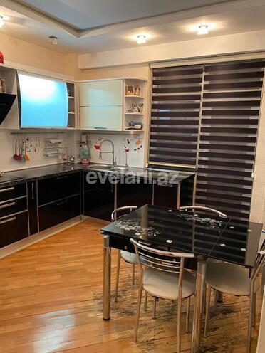 Satılır, yeni tikili, 3 otaqlı, 130 m², Bakı, Yasamal r, Yeni Yasamal q, İnşaatçılar m.