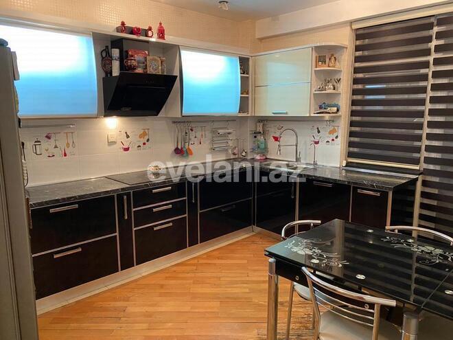 Satılır, yeni tikili, 3 otaqlı, 130 m², Bakı, Yasamal r, Yeni Yasamal q, İnşaatçılar m.