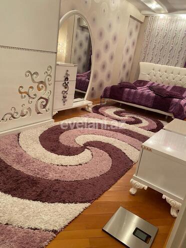 Satılır, yeni tikili, 3 otaqlı, 130 m², Bakı, Yasamal r, Yeni Yasamal q, İnşaatçılar m.