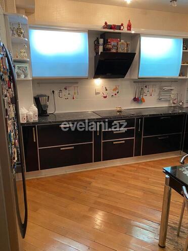 Satılır, yeni tikili, 3 otaqlı, 130 m², Bakı, Yasamal r, Yeni Yasamal q, İnşaatçılar m.