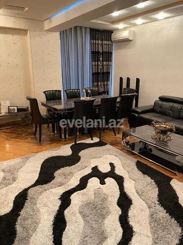 Satılır, yeni tikili, 3 otaqlı, 130 m², Bakı, Yasamal r, Yeni Yasamal q, İnşaatçılar m.
