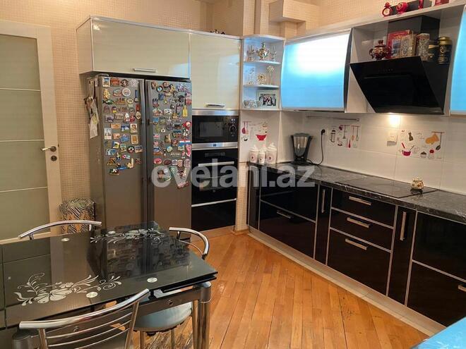 Satılır, yeni tikili, 3 otaqlı, 130 m², Bakı, Yasamal r, Yeni Yasamal q, İnşaatçılar m.