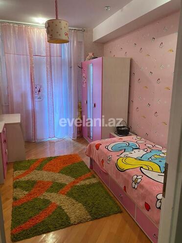 Satılır, yeni tikili, 3 otaqlı, 130 m², Bakı, Yasamal r, Yeni Yasamal q, İnşaatçılar m.