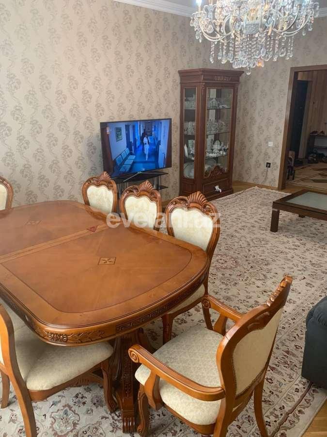 Satılır, yeni tikili, 4 otaqlı, 131 m², Bakı, Yasamal r, Yeni Yasamal q, İnşaatçılar m.