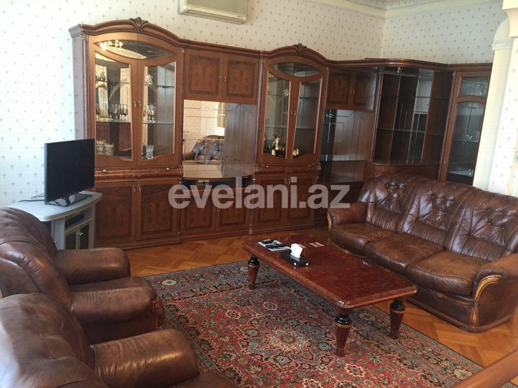 Rent, old building, 3 room, 120 m², Baku, Sabail r, Sahil m.