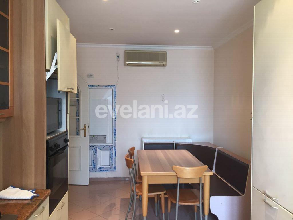 Rent, old building, 3 room, 120 m², Baku, Sabail r, Sahil m.