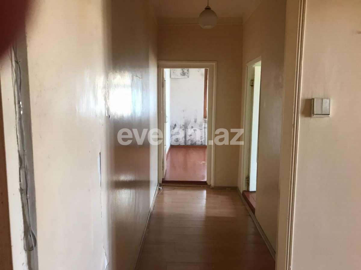 Satılır, köhnə tikili, 2 otaqlı, 60 m², Bakı, Nizami r, Xalqlar Dostluğu m.