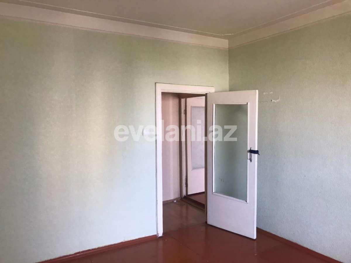 Satılır, köhnə tikili, 2 otaqlı, 60 m², Bakı, Nizami r, Xalqlar Dostluğu m.