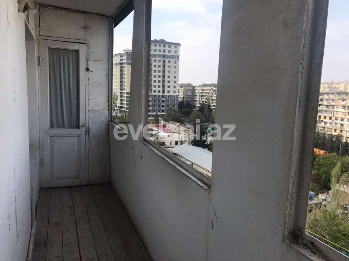 Satılır, köhnə tikili, 2 otaqlı, 60 m², Bakı, Nizami r, Xalqlar Dostluğu m.