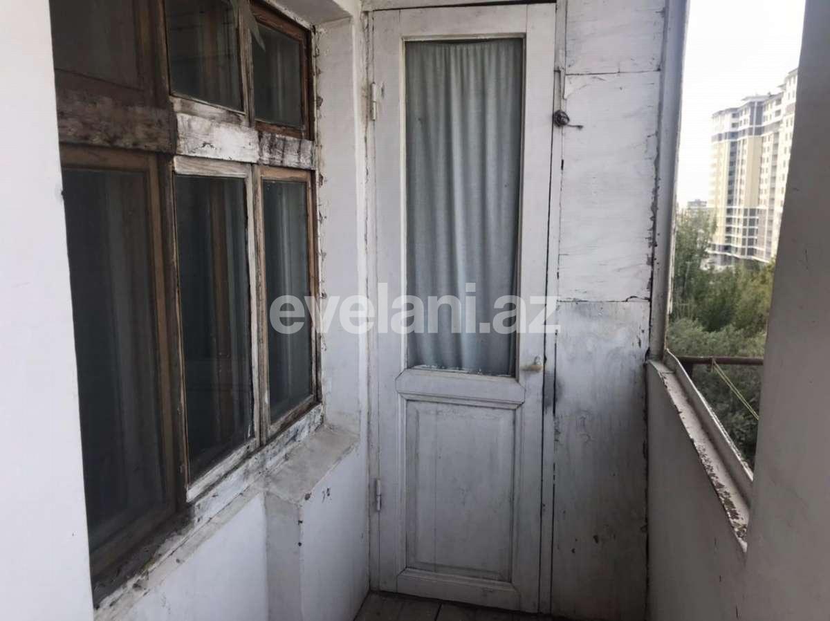 Satılır, köhnə tikili, 2 otaqlı, 60 m², Bakı, Nizami r, Xalqlar Dostluğu m.