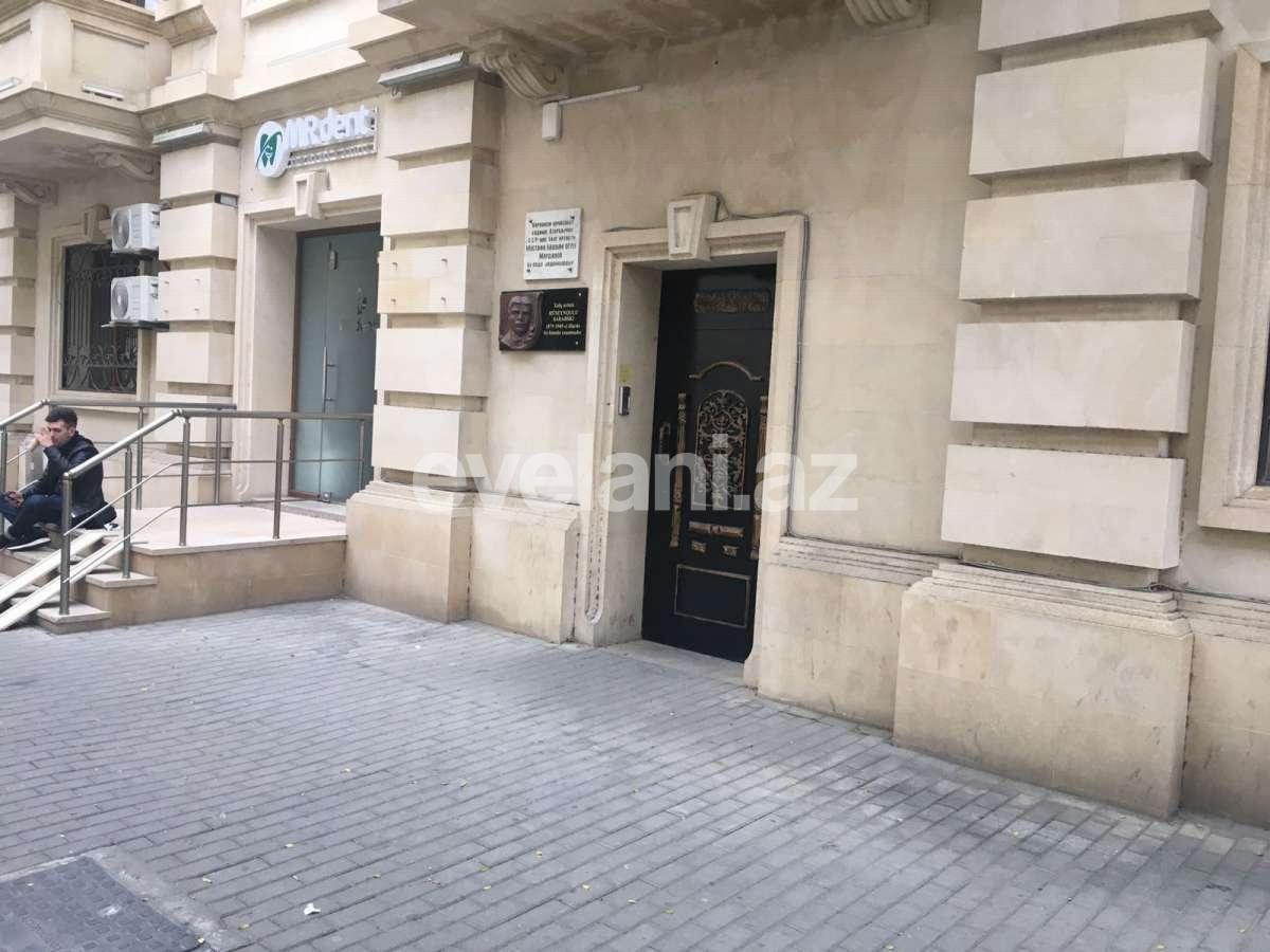 Satılır, köhnə tikili, 2 otaqlı, 80 m², Bakı, Səbail r, İçəri Şəhər m.