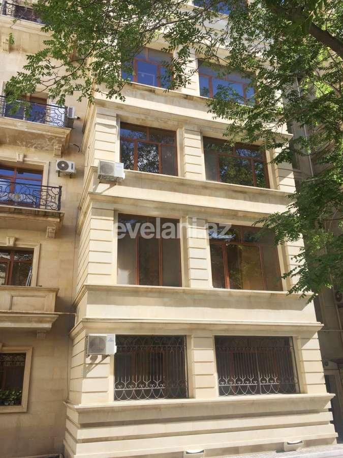 Satılır, köhnə tikili, 2 otaqlı, 80 m², Bakı, Səbail r, İçəri Şəhər m.