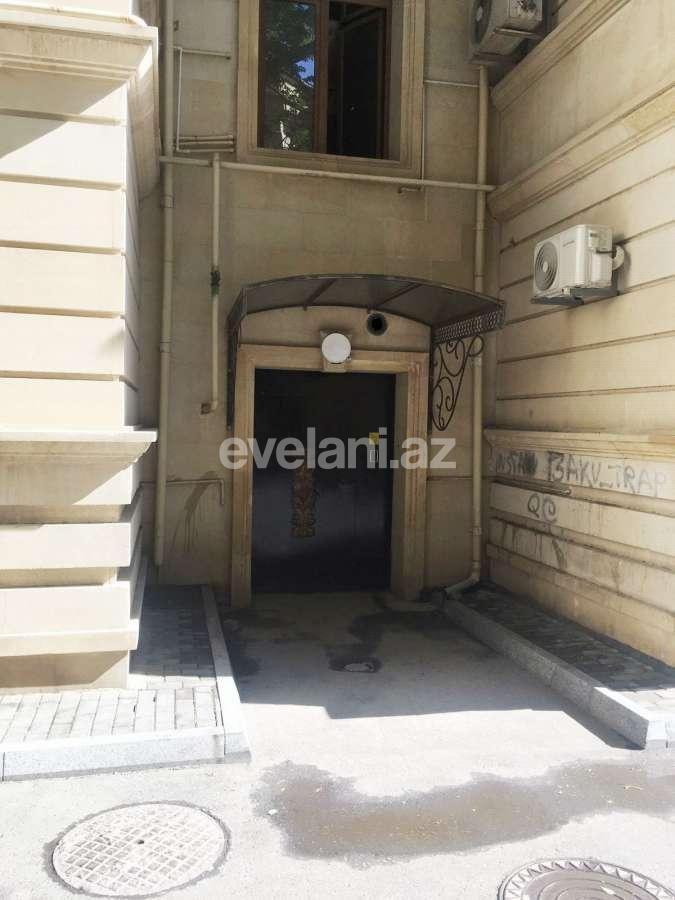 Satılır, köhnə tikili, 2 otaqlı, 80 m², Bakı, Səbail r, İçəri Şəhər m.