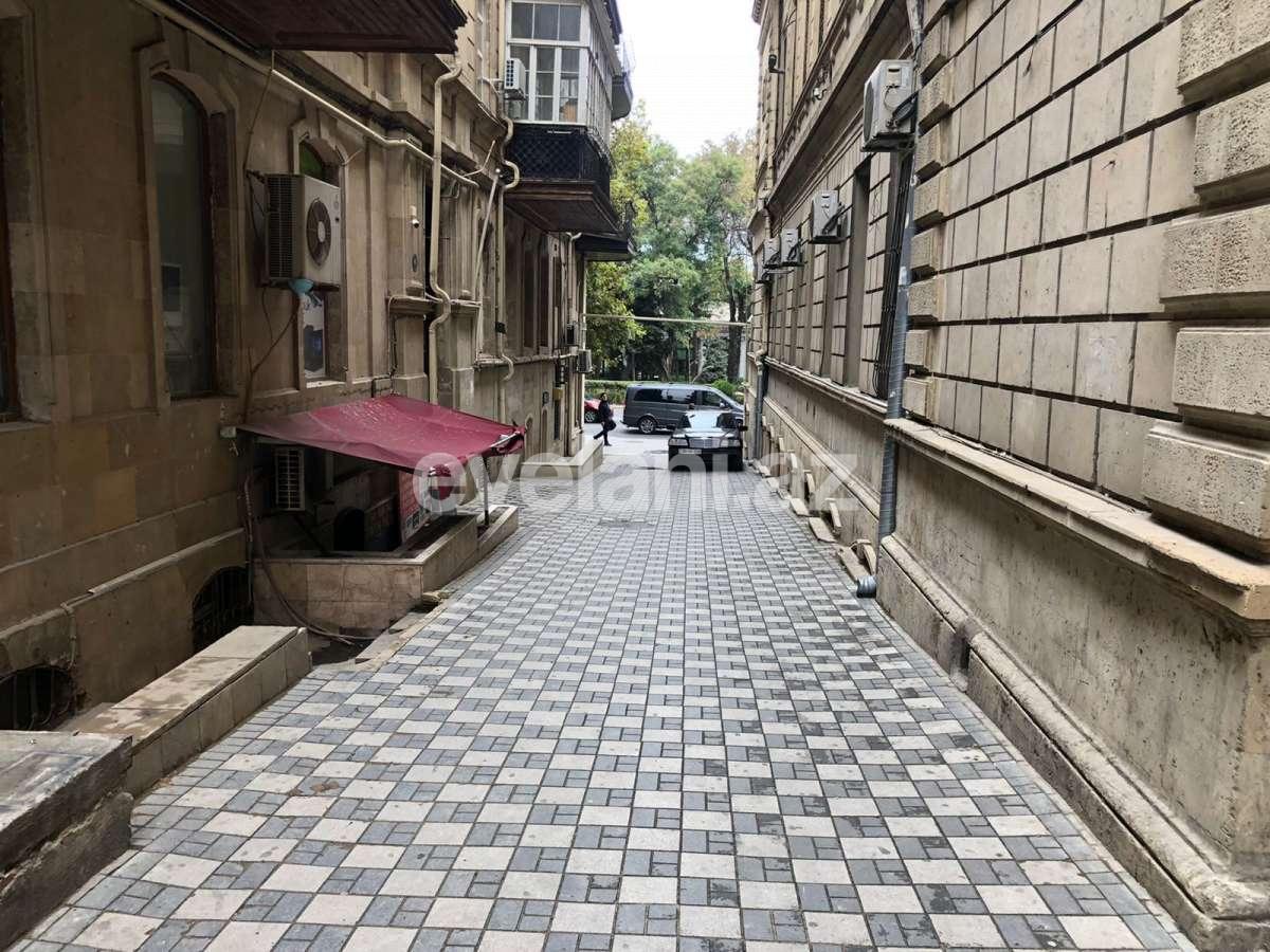 Продаётся, вторичка, 4-комнаты, 110 m², Ичери Шехер m.