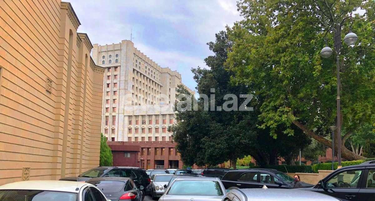 Продаётся, вторичка, 4-комнаты, 110 m², Ичери Шехер m.