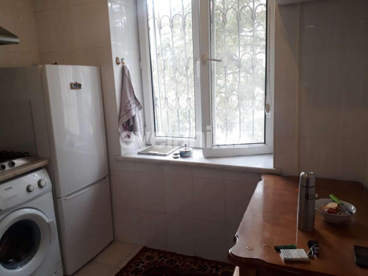Kirayə verilir, köhnə tikili, 1 otaqlı, 34 m², Bakı, Yasamal r.