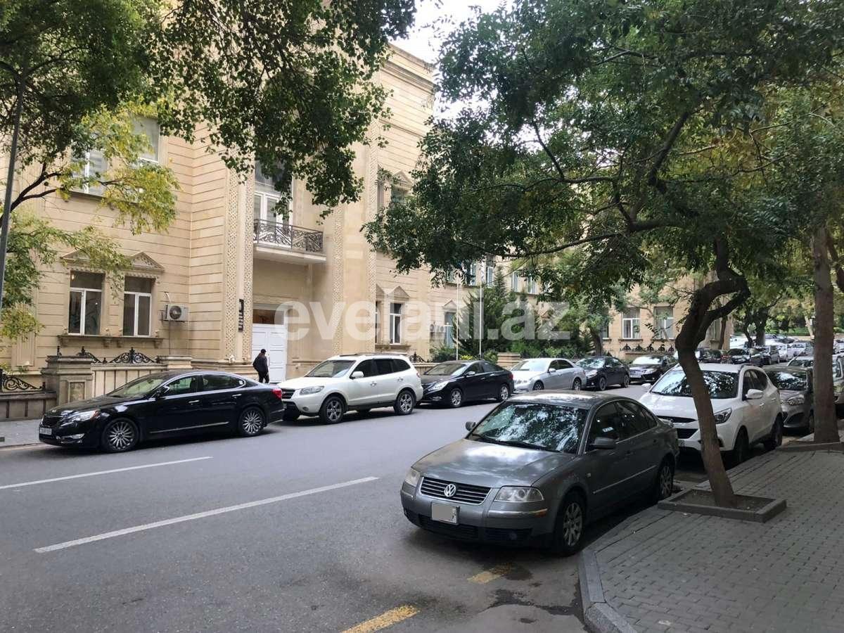 Kirayə verilir, köhnə tikili, 3 otaqlı, 100 m², İçəri Şəhər m.