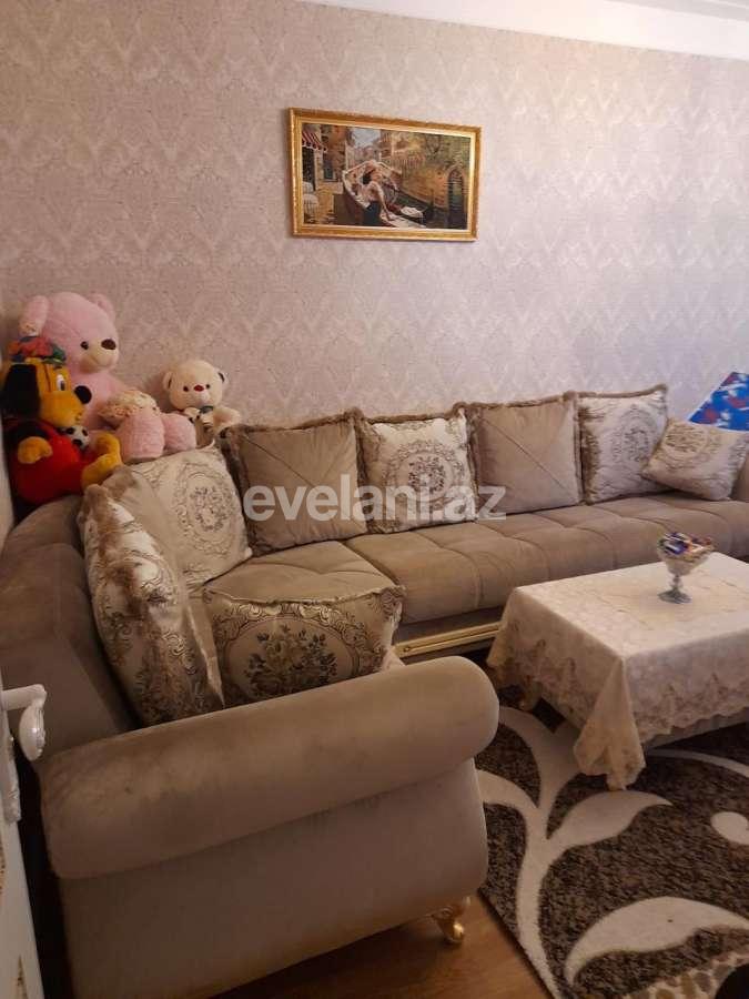 Satılır, köhnə tikili, 2 otaqlı, 75 m², İnşaatçılar m.